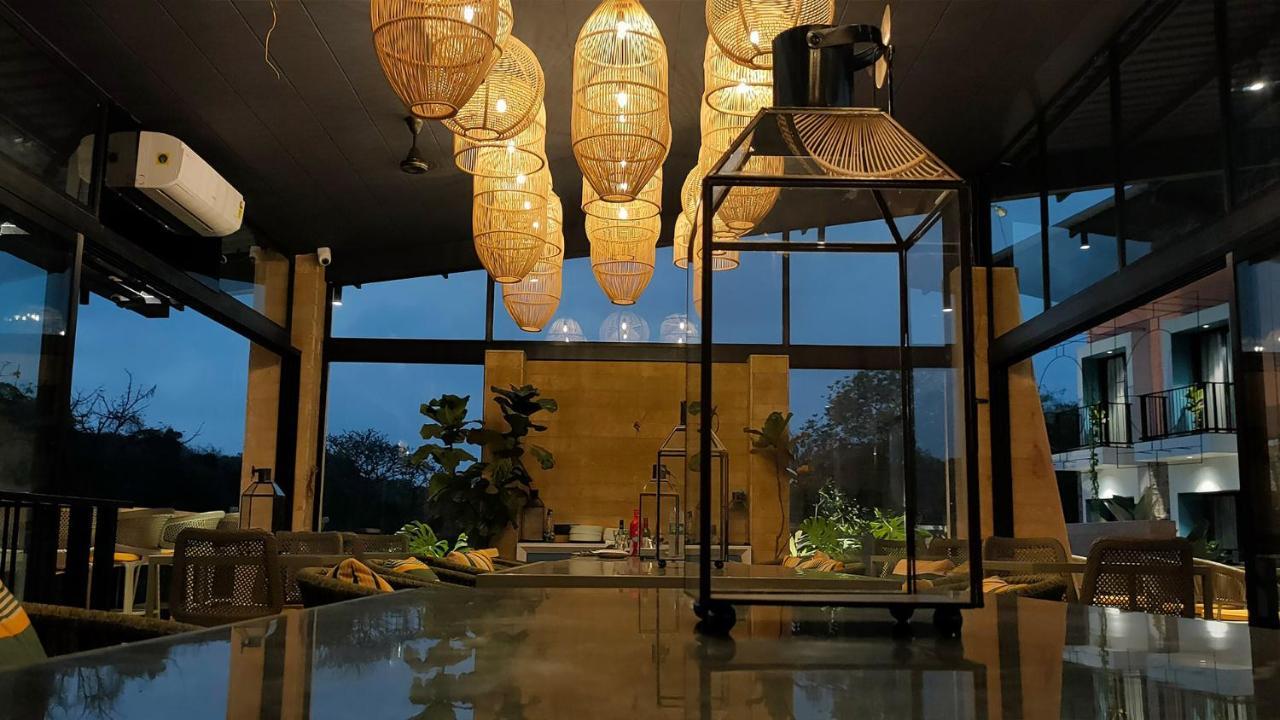 East India House Gorai Exterior foto