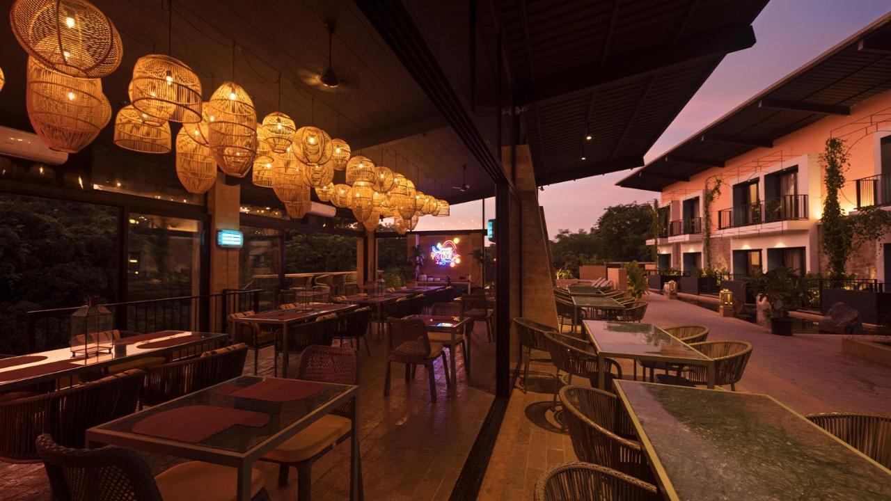 East India House Gorai Exterior foto