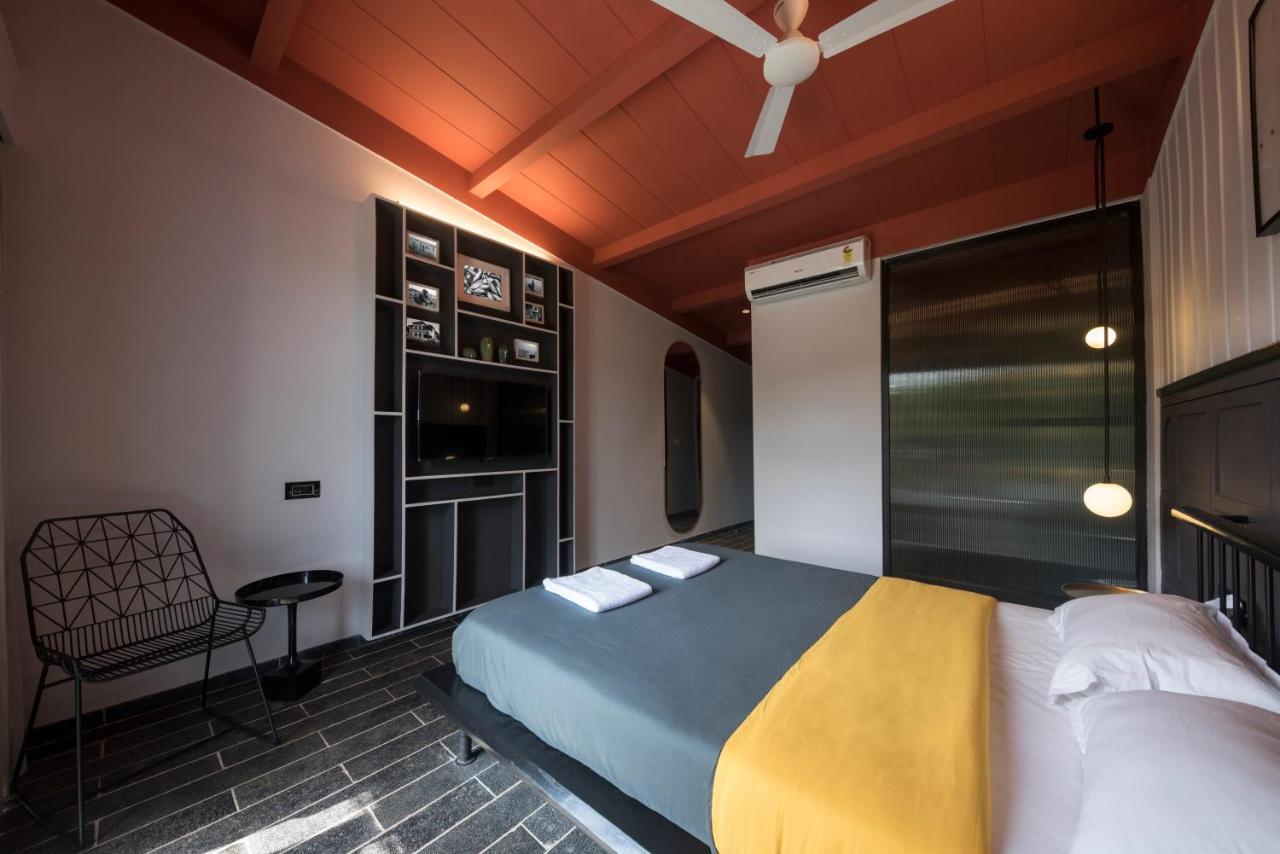East India House Gorai Exterior foto